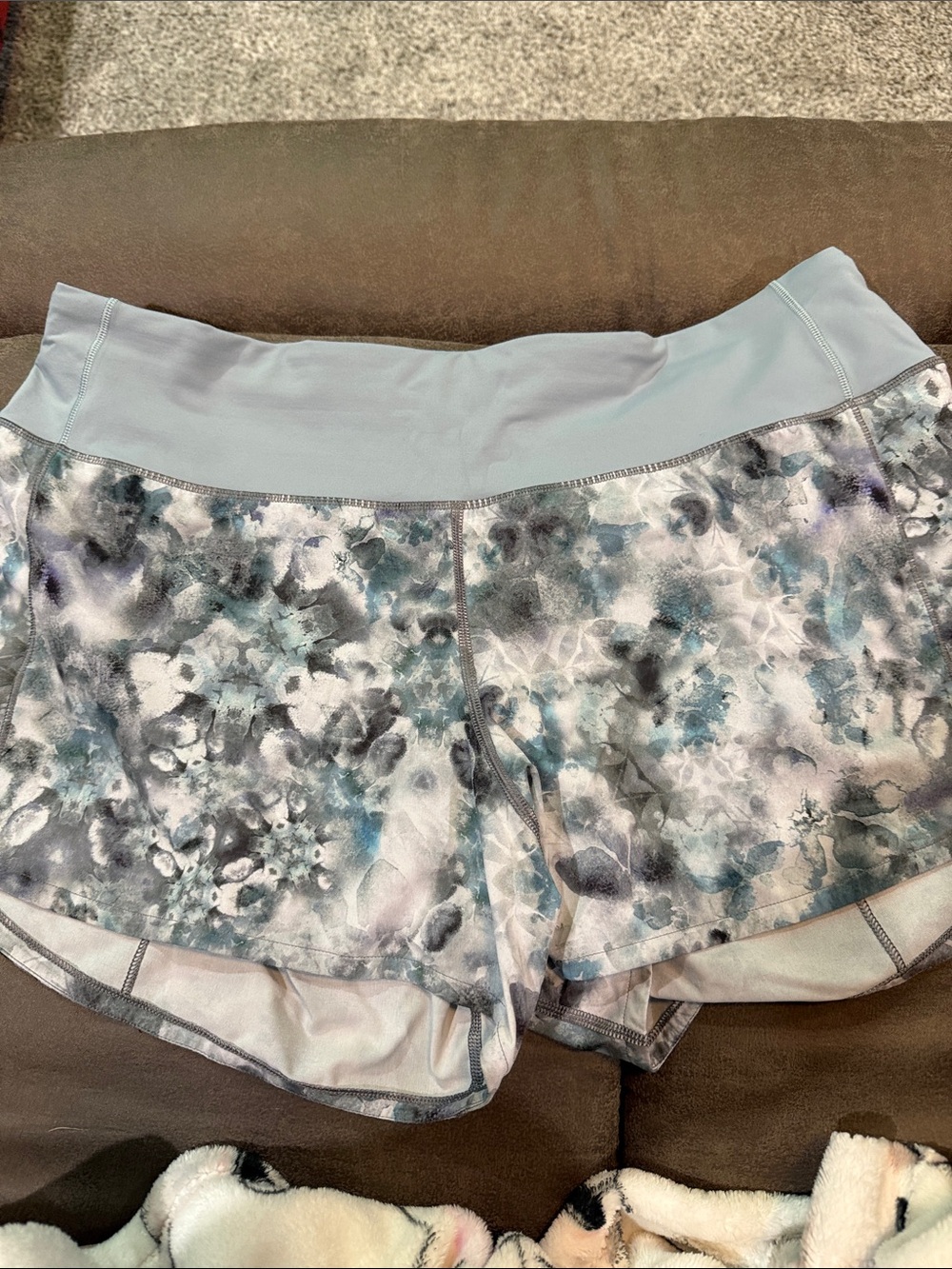 Lululemon Speed up- Floral Print